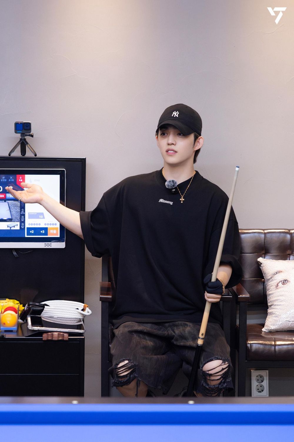 2025年滿30歲的7位人氣韓國男偶像！陸星材竟出道超過12年，防彈V、淨漢凍齡神顏太強！-2