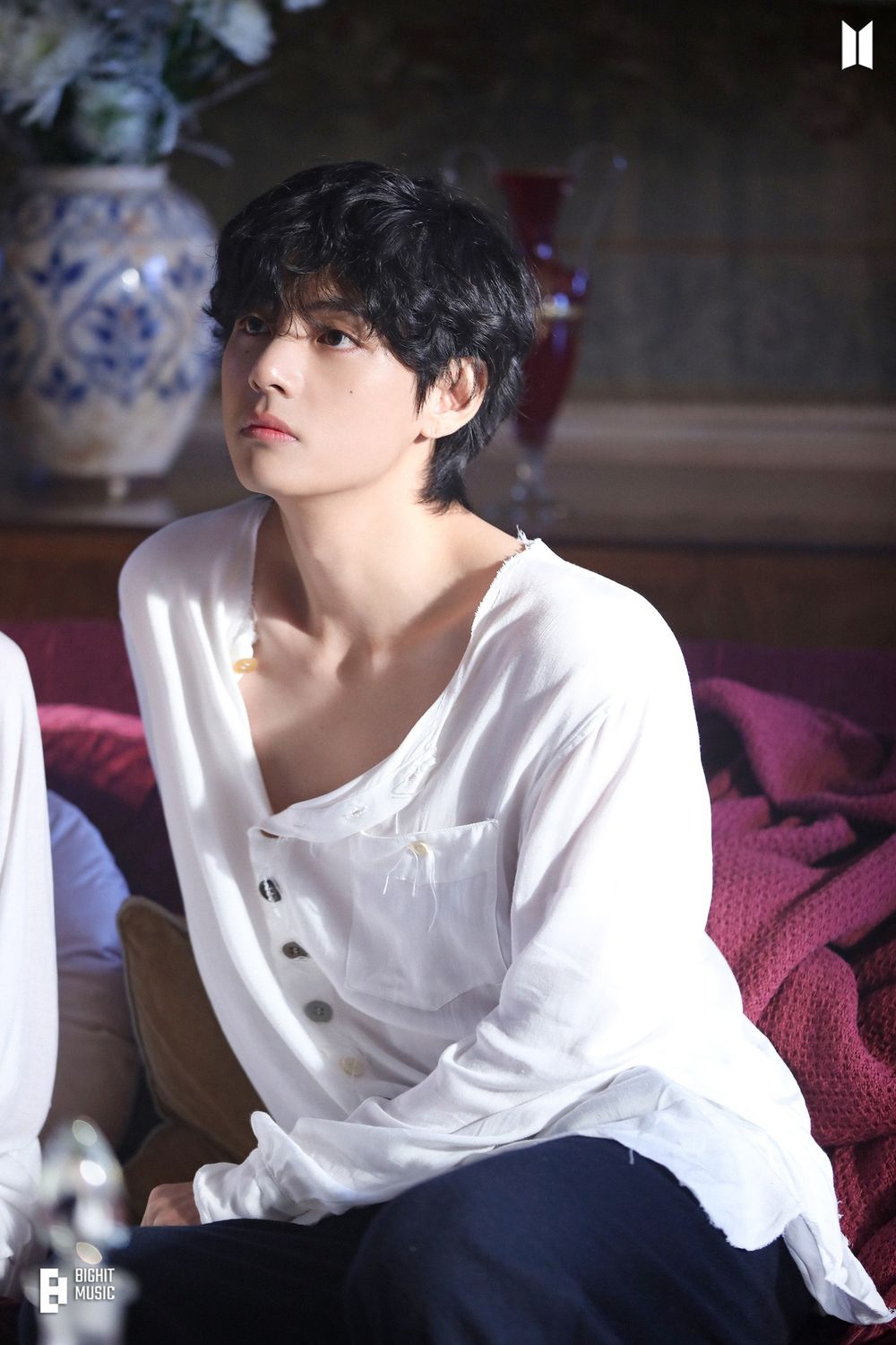 2025年滿30歲的7位人氣韓國男偶像！陸星材竟出道超過12年，防彈V、淨漢凍齡神顏太強！-4