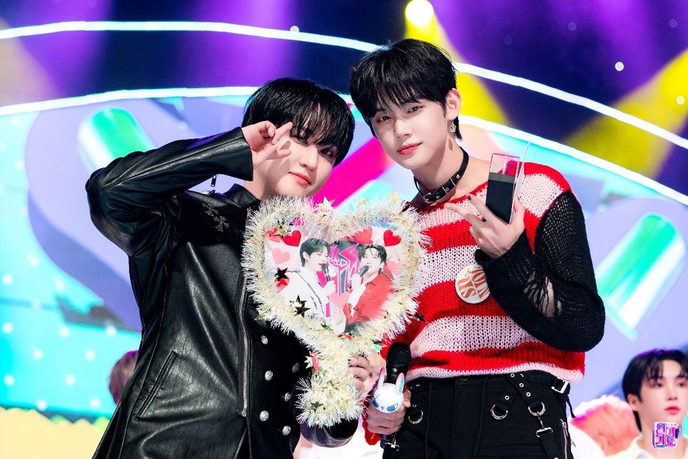 盤點6組KPOP男團成員的跨團友誼！「97 Line」神仙友情引熱議，勝寛&文彬摯友關係超感人！-11