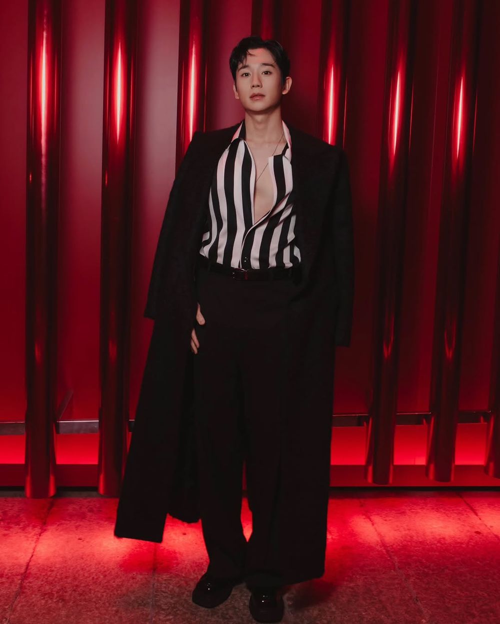 帥到看不完！2025秋冬男裝周「13位頭排男神」一次看！LV、PRADA根本老公同樂會！-3