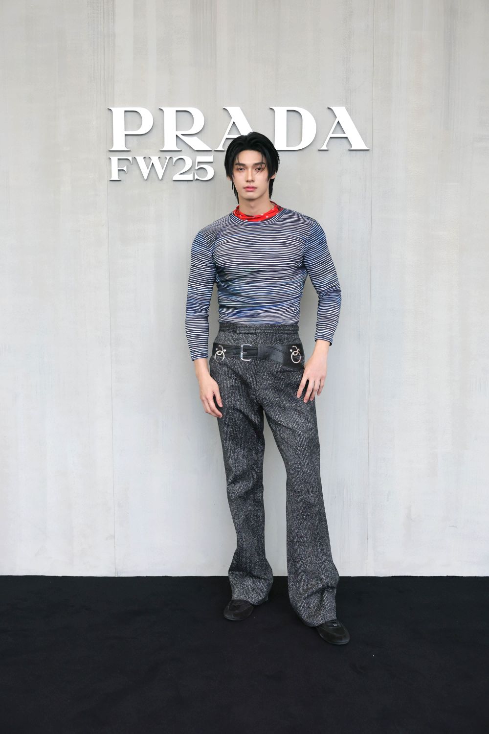 帥到看不完！2025秋冬男裝周「13位頭排男神」一次看！LV、PRADA根本老公同樂會！-9