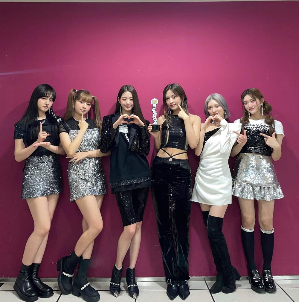 韓國《音樂銀行》觀看數最高的舞台TOP7！NewJeans出道舞台超驚人，Stray Kids女團舞獲3000萬點閱！-11