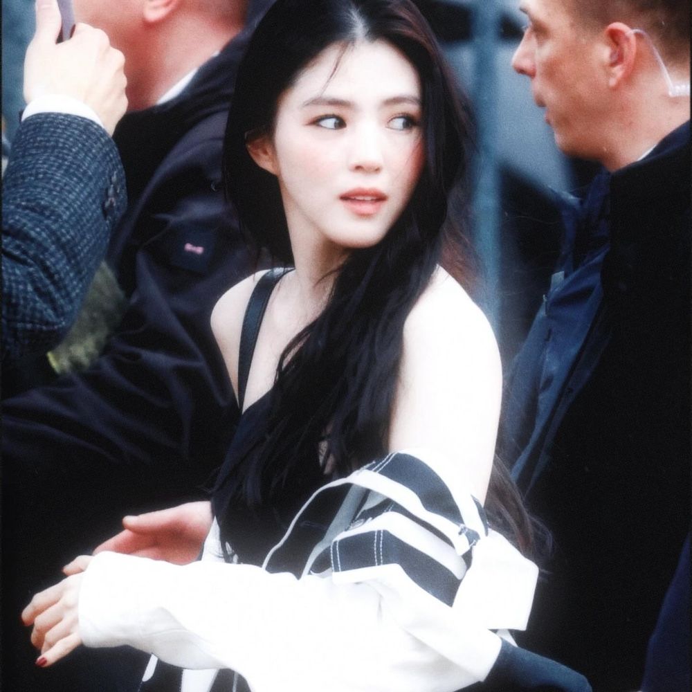Dior男裝大秀韓韶禧頂天美貌再現！全球品牌代言人周杰倫、羅伯·派汀森2大男神合體啦！-2