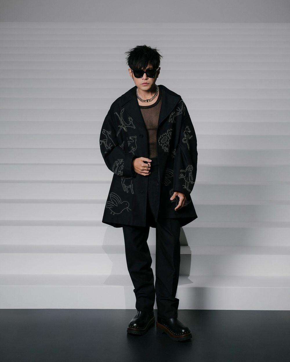 Dior男裝大秀韓韶禧頂天美貌再現！全球品牌代言人周杰倫、羅伯·派汀森2大男神合體啦！-7