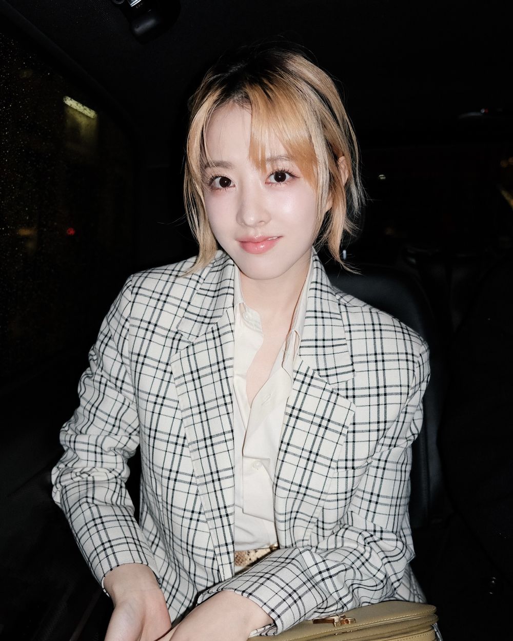 2025秋冬男裝周3大女神降臨！Sana身材也太好、韓韶禧「非人類的美」眼睛移不開！-2