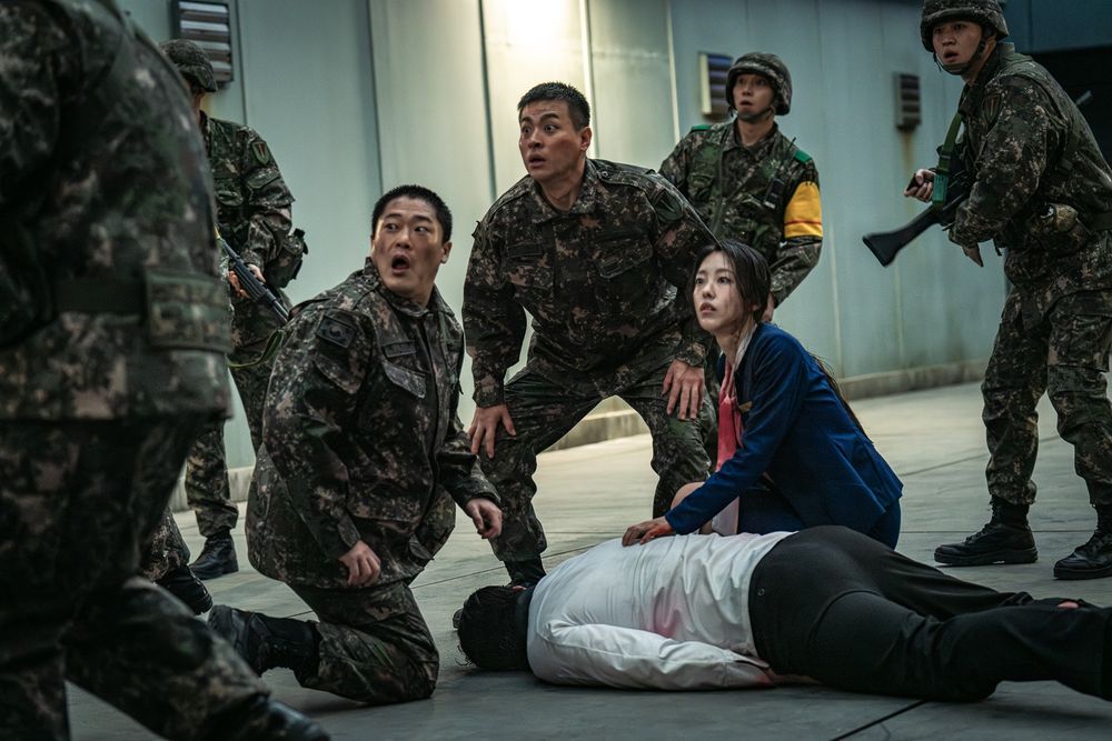 韓劇《新烏托邦》劇情看點角色介紹總整理！Jisoo化身「工科女神」回歸，攜手《地獄公使》朴正民共譜驚悚浪漫戀曲！-11
