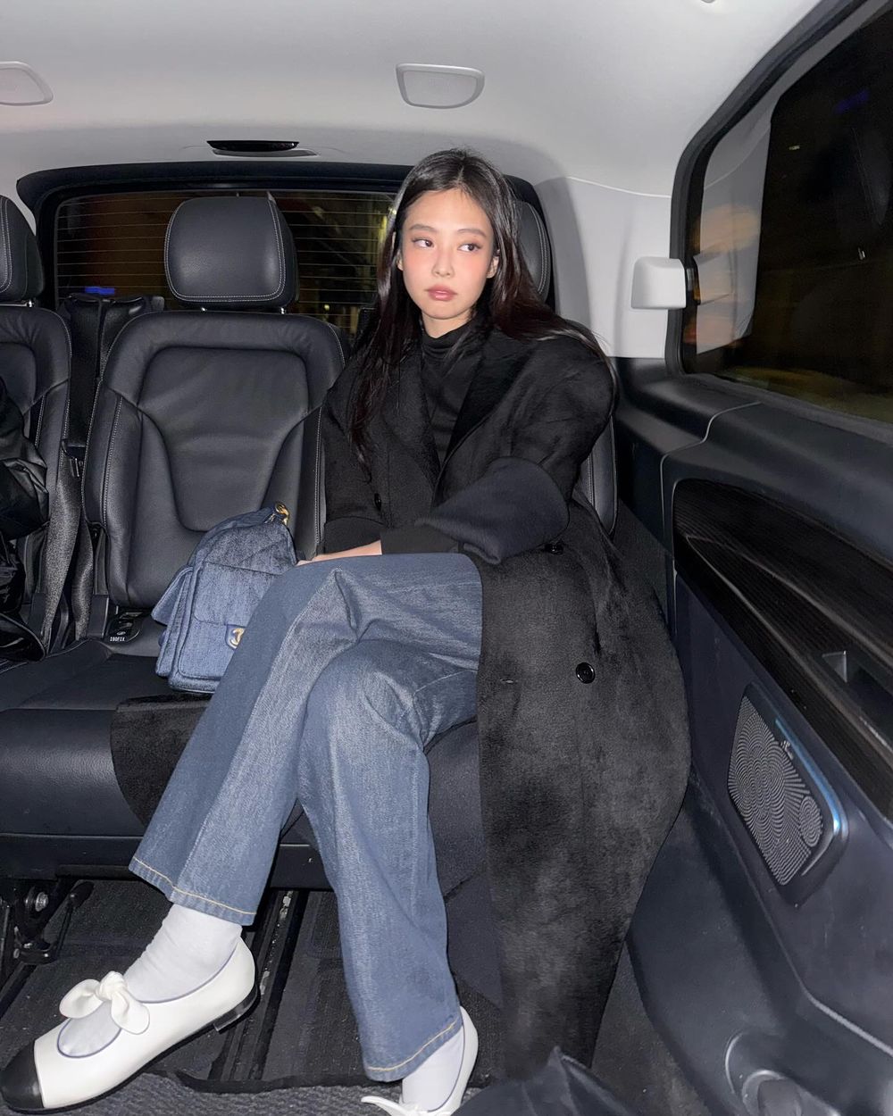 2025香奈兒兩大必買新爆款預測！Jennie最愛HOBO包、瑪莉珍鞋，值得珍藏一輩子！-6