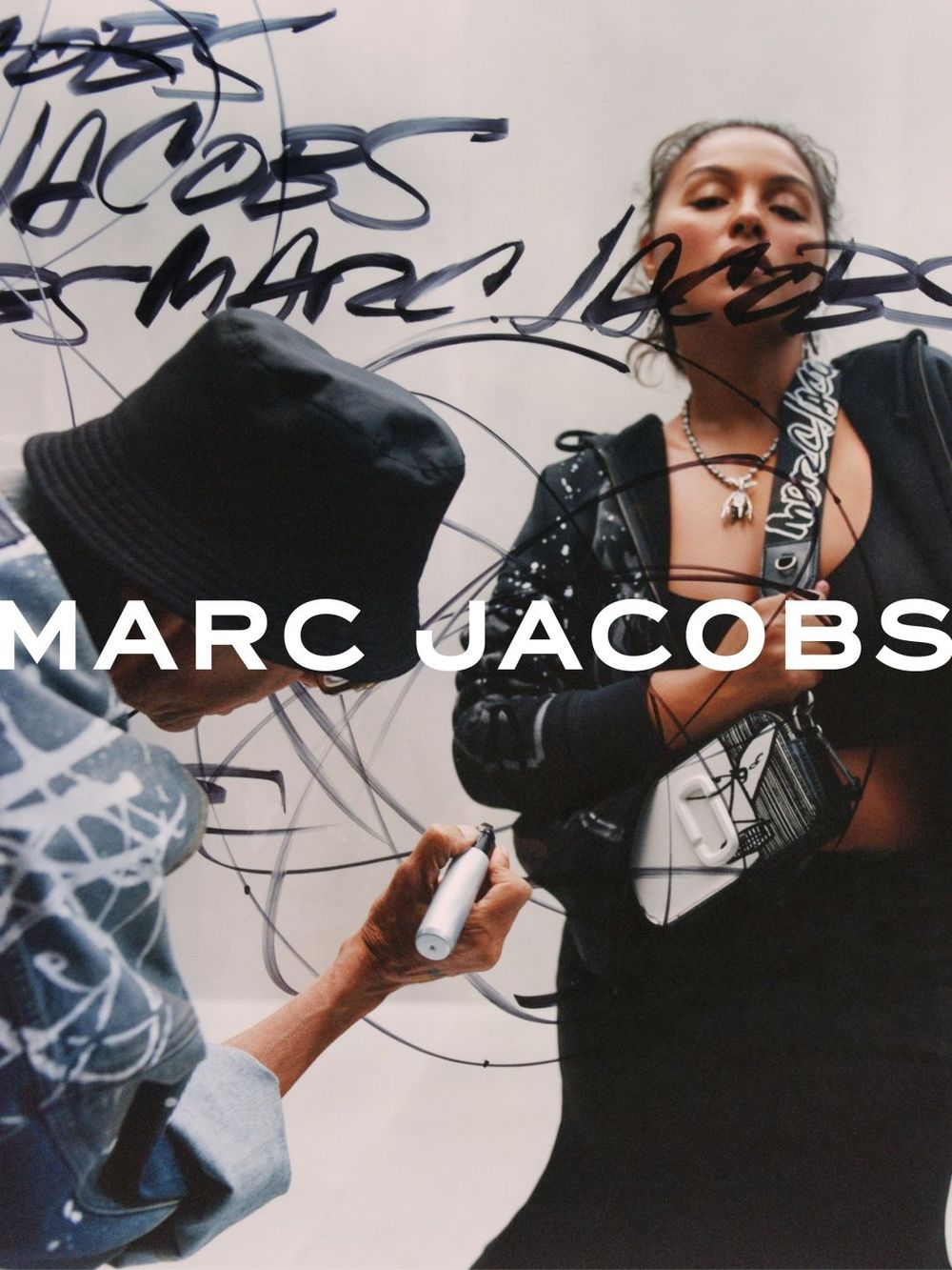 MARC JACOBS秋季必買新包包太燒！焦糖色飯盒包、牛仔托特包NT.一萬起收！-3