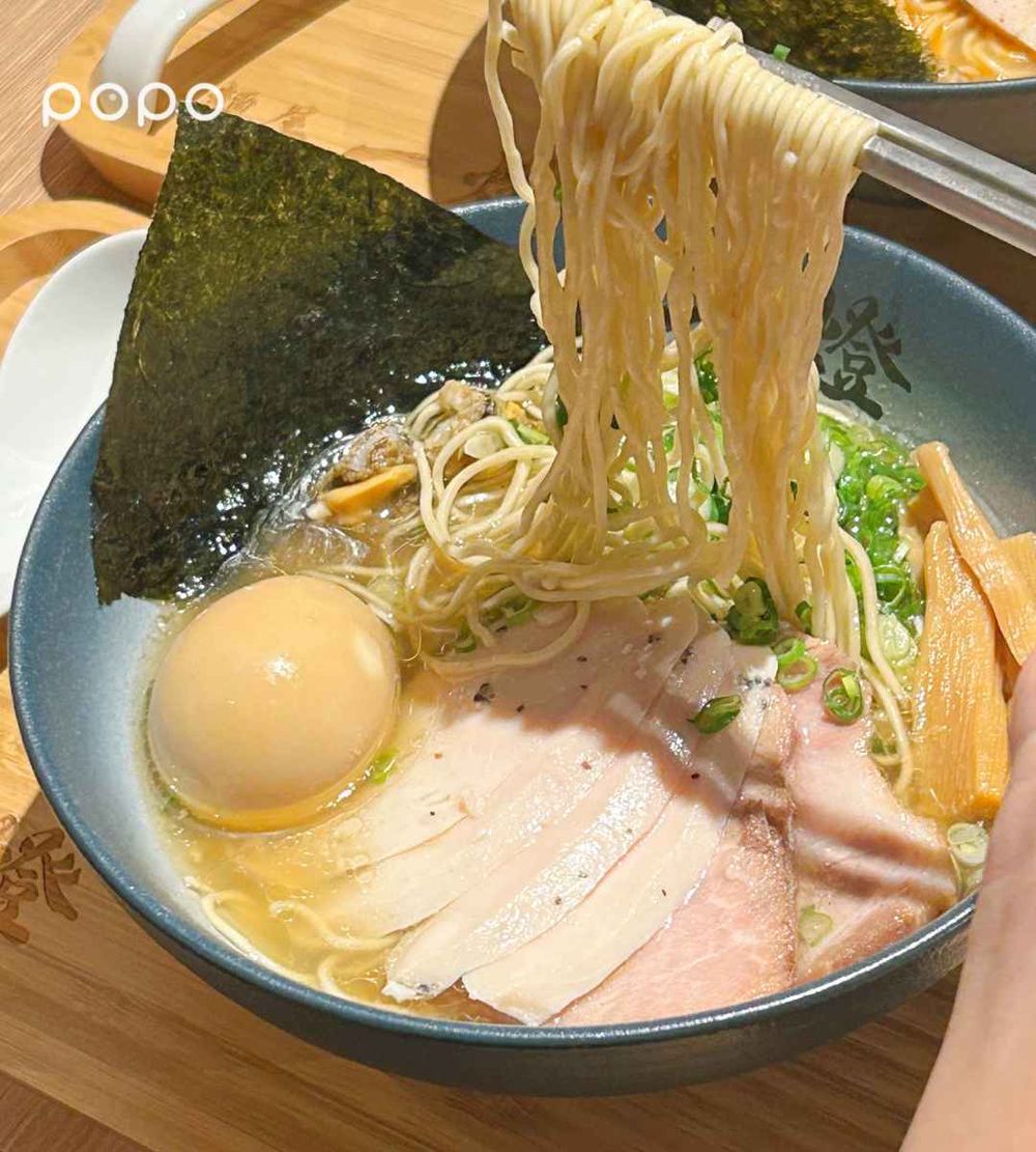 信義區也吃得到「麵屋一燈」了！超濃限定「蝦湯魚介拉麵、炙燒雞豚拉麵」拉麵控必點！-6