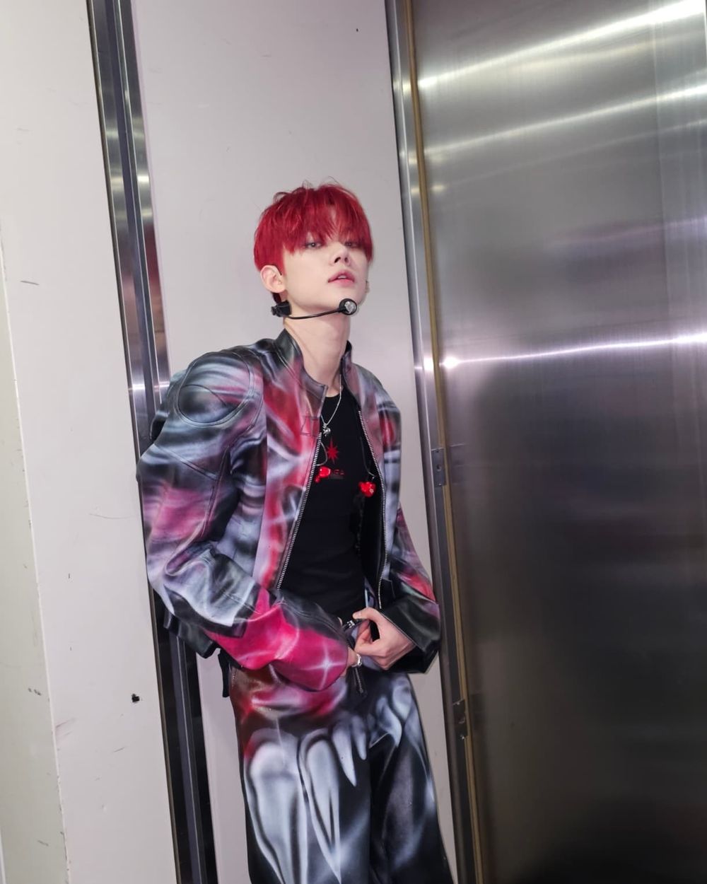 韓網熱議7位最適合紅髮造型的KPOP男偶像!V、S.COUPS太搶鏡,然竣獲封人間調色盤!-2
