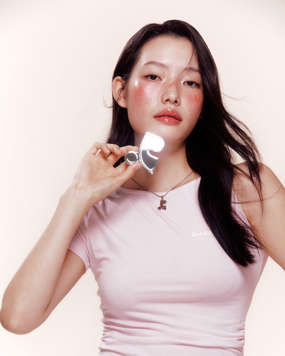 Jennie、趙露思愛用！小逗點LOGO韓國潮牌Rest & Recreation要出彩妝了！首推韓系唇頰霜、快記時間！-10