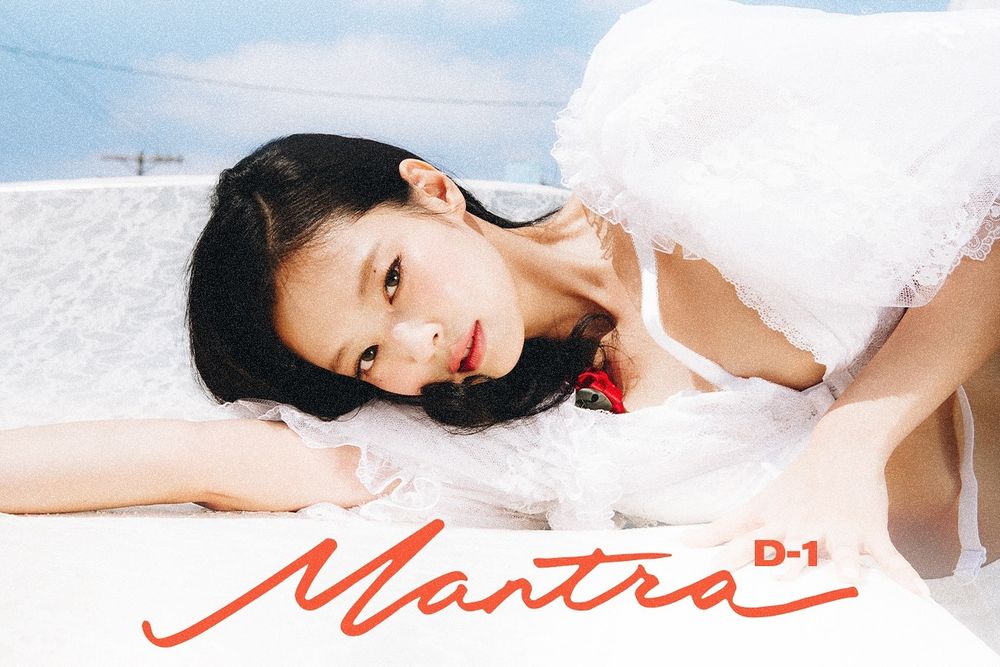 時隔一年再推神曲！JENNIE回歸單曲〈Mantra〉妝髮分析，辣度滿分白金漂髮、慵懶羊毛捲，又欲又颯太迷人！-2