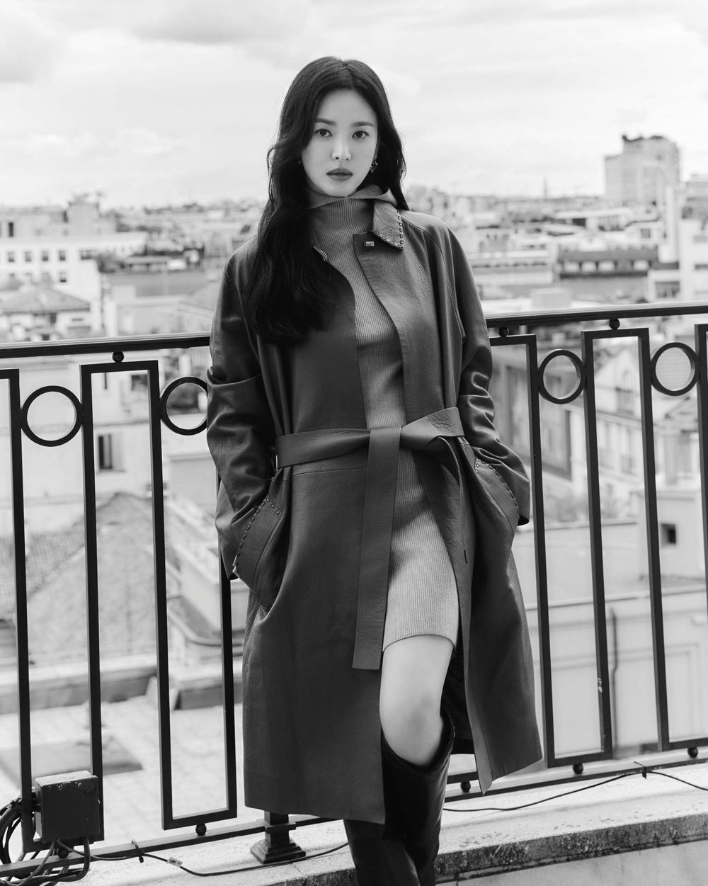 這女人找不到缺點！宋慧喬FENDI秋冬大片「巔峰狀態」皮膚好到以為是AI生成！-3
