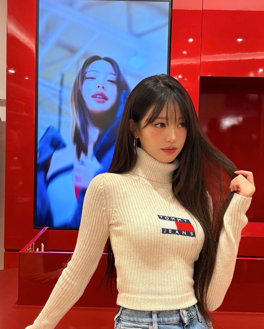 員瑛身材又變更好？！擺脫乾瘦「凹凸有致」芭比身材太狂、Tommy同款毛衣找到了！-2
