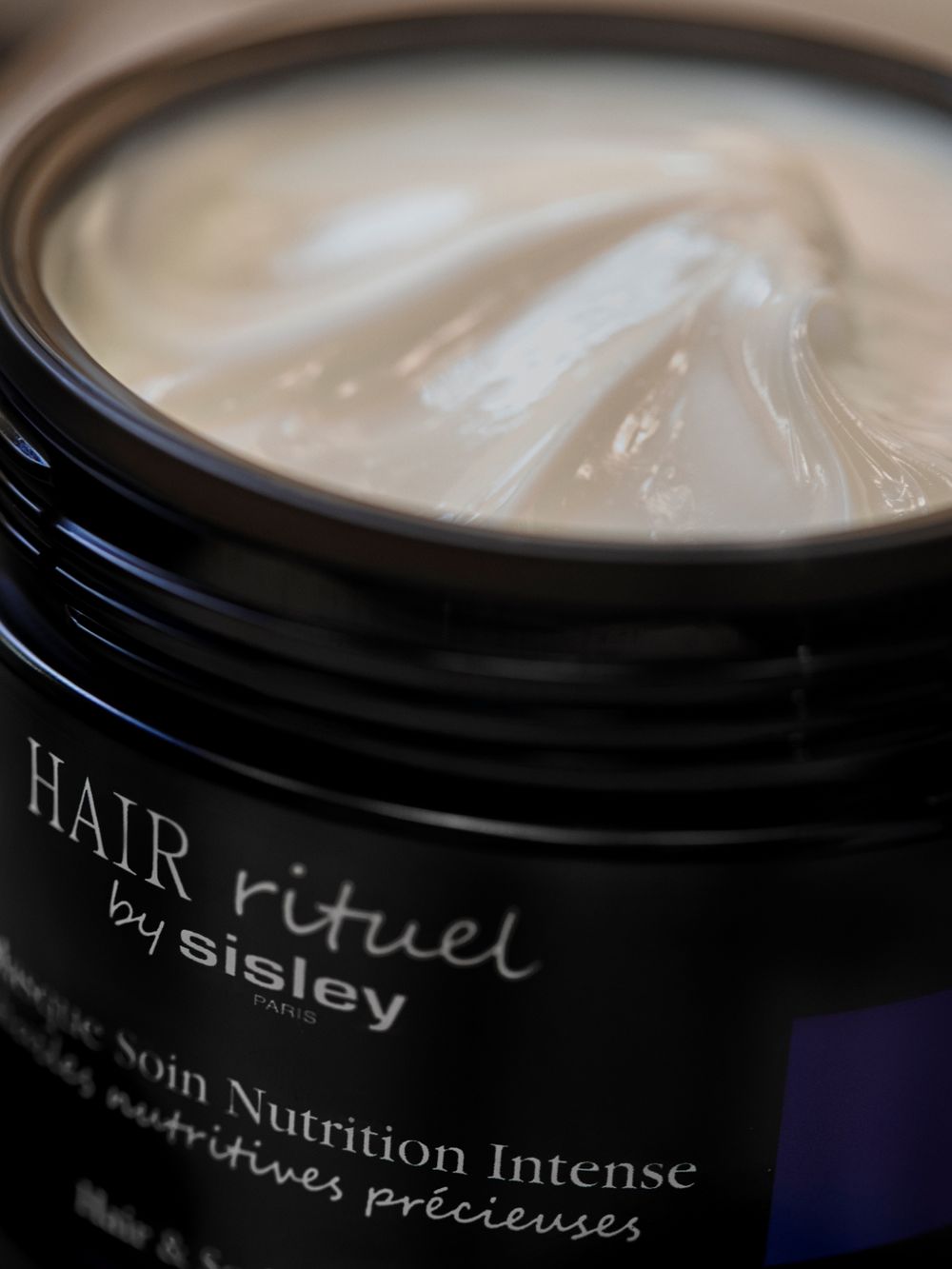 sisley史上最強護髮品誕生！HAIR RITUEL全新「髮膜」，乾枯受損髮一次有感，光速柔順、髮絲觸感升級！-6