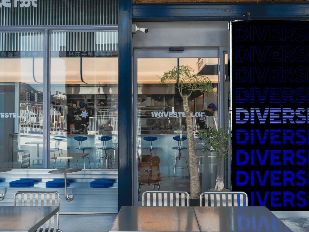 永心鳳茶新品牌「浪際WAVESTELLAR」降臨高雄港！鱔魚義大利麵、香菜小捲必點菜單一次看！-7