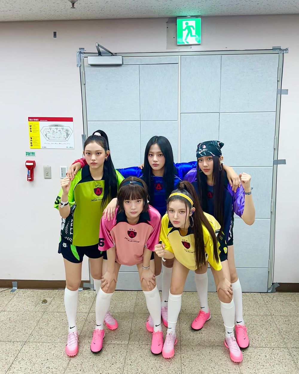 10代日本網友票選最愛KPOP女團TOP8！IVE、NewJeans都上榜，冠軍果然是天團！-14