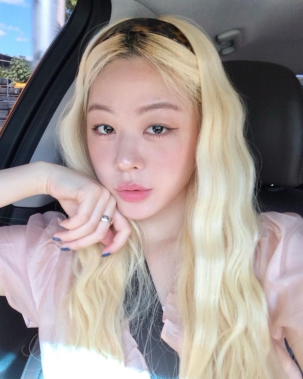 Jennie香奈兒看秀妝是她畫的！5位必追蹤韓星御用彩妝師，aespa、張員瑛指定、去韓國絕對要提前預約！-13