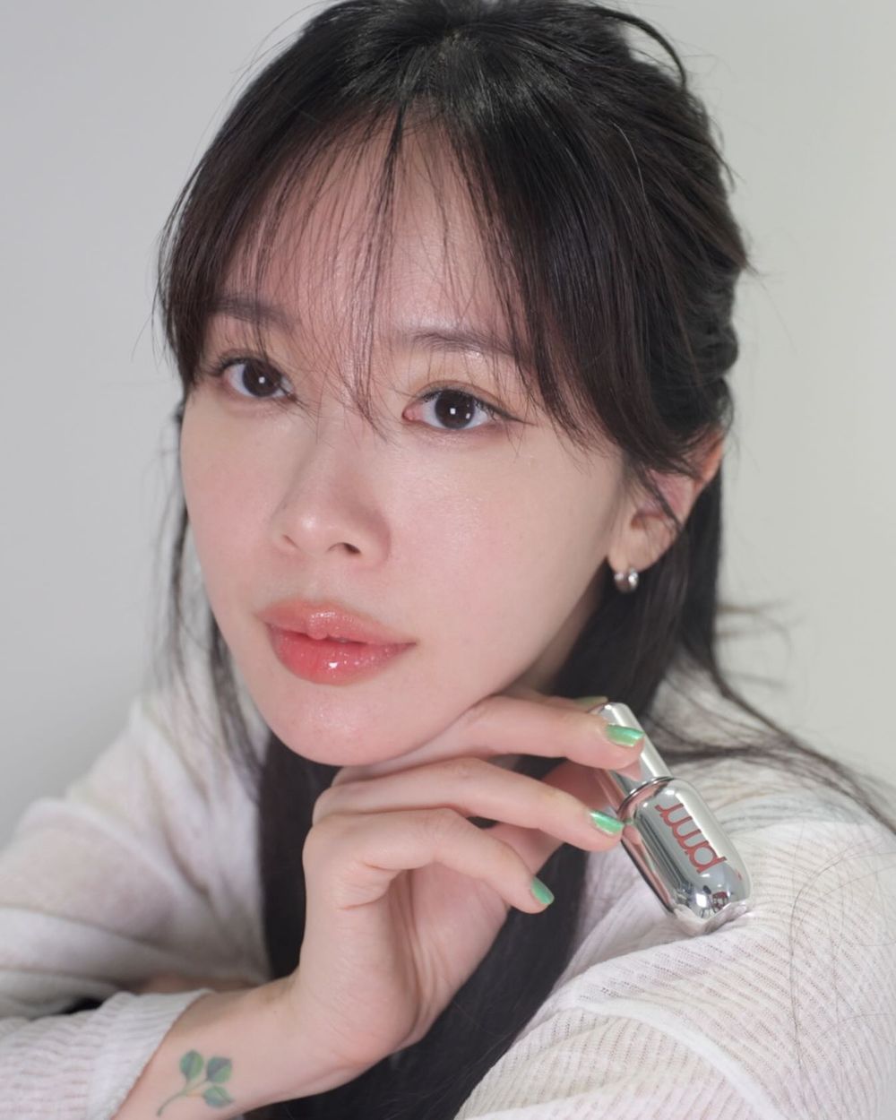 Jennie香奈兒看秀妝是她畫的！5位必追蹤韓星御用彩妝師，aespa、張員瑛指定、去韓國絕對要提前預約！-4