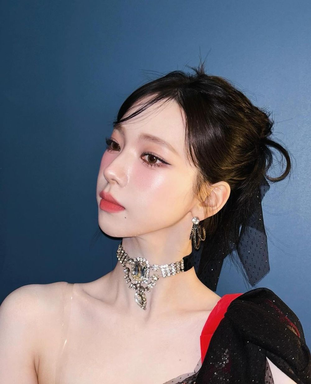 Jennie香奈兒看秀妝是她畫的！5位必追蹤韓星御用彩妝師，aespa、張員瑛指定、去韓國絕對要提前預約！-7