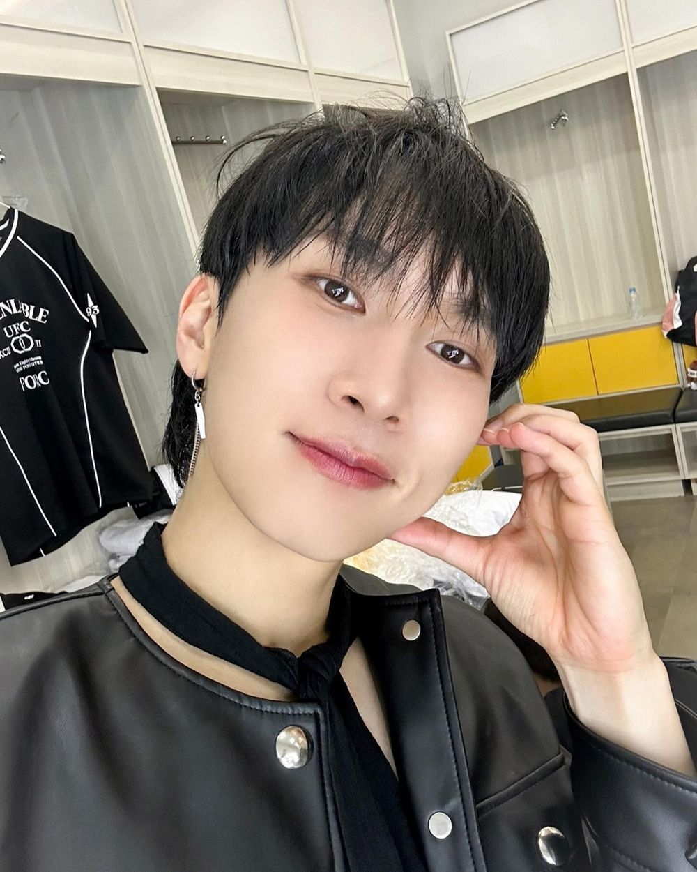 韓網票選唱抒情歌最好聽的男團成員TOP7！勝寛D.O.音色太亮眼，圭賢獲「情歌王子」封號！-10