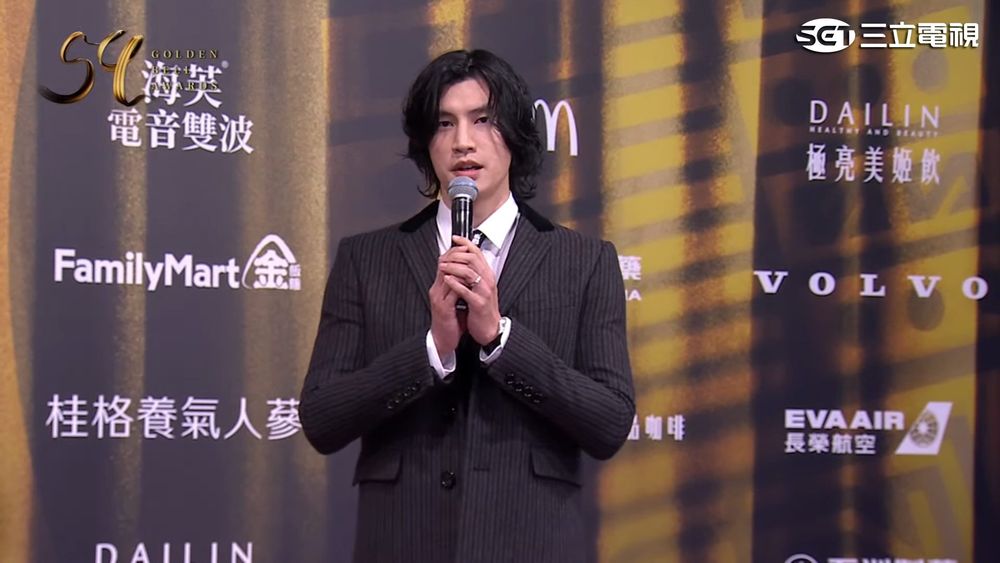 2024金鐘59紅毯男神出爐！曾敬驊大秀搓衣板腹肌、柯震東拿下最佳男配角！-19