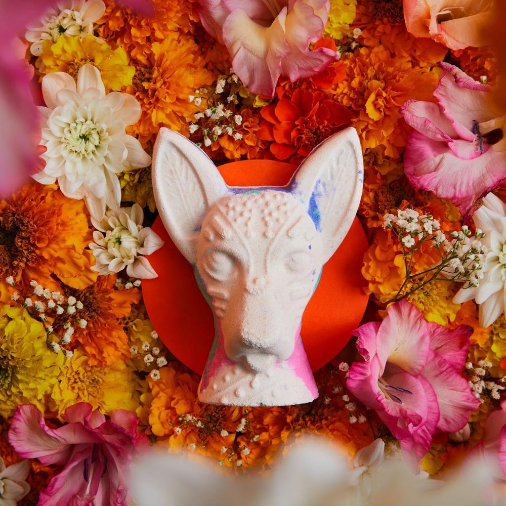 致敬墨西哥傳統文化！LUSH 2024亡靈節限定系列，熱賣萬壽菊汽泡彈再度出現、必收思念之蝶泡泡浴棒！-6