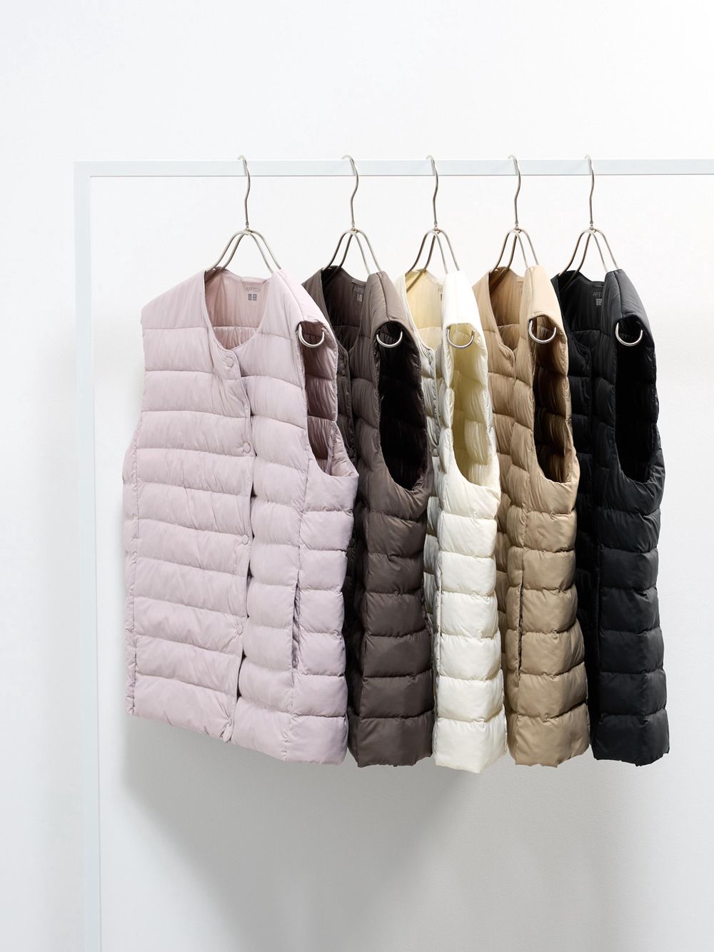 秋冬一定要有這件UNIQLO！輕暖黑科技「小外套、背心」台灣穿剛剛好！-14