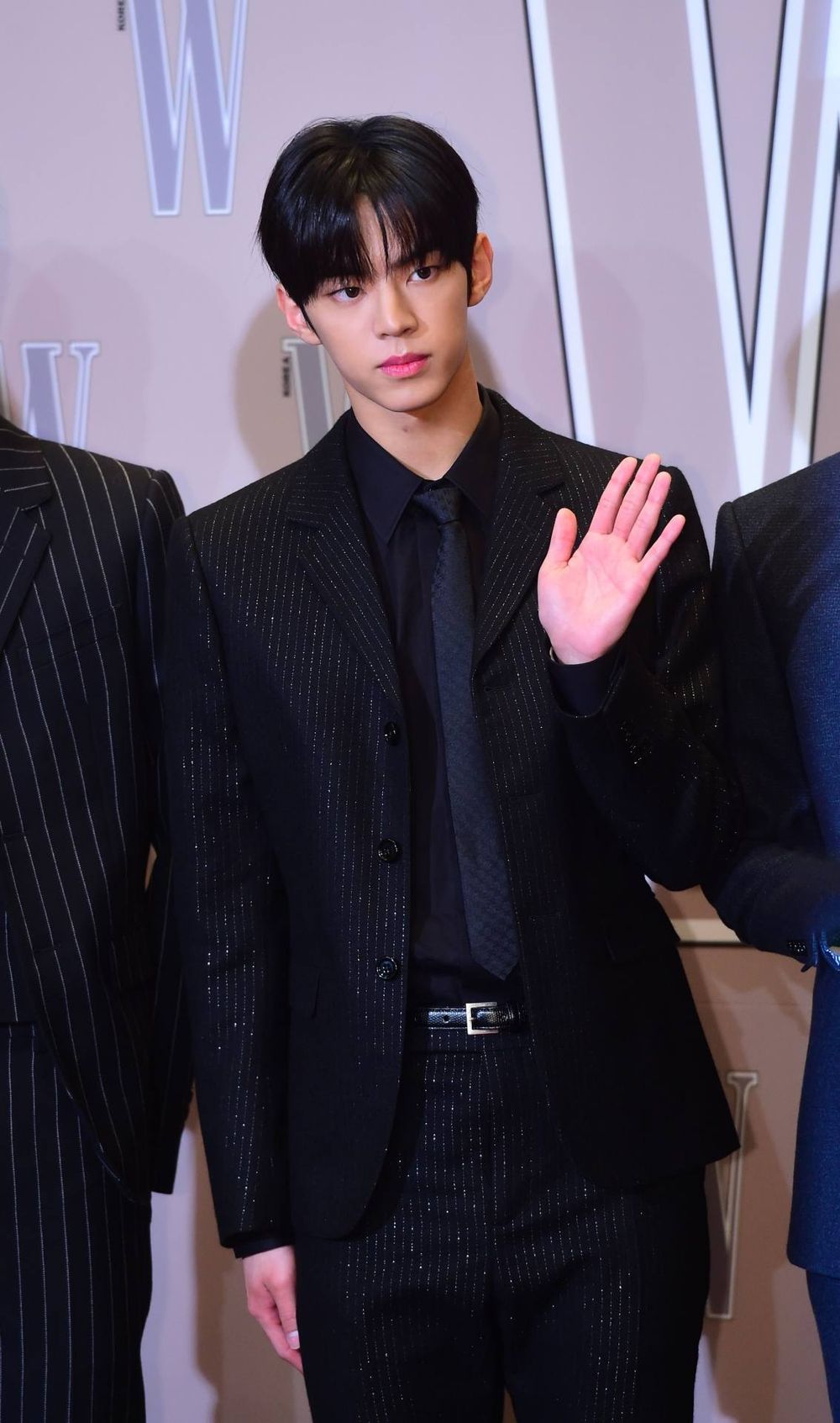 新一代人間CELINE男團！？TWS化身西裝美少年出席活動，不科學頭身比帥到震驚！-2