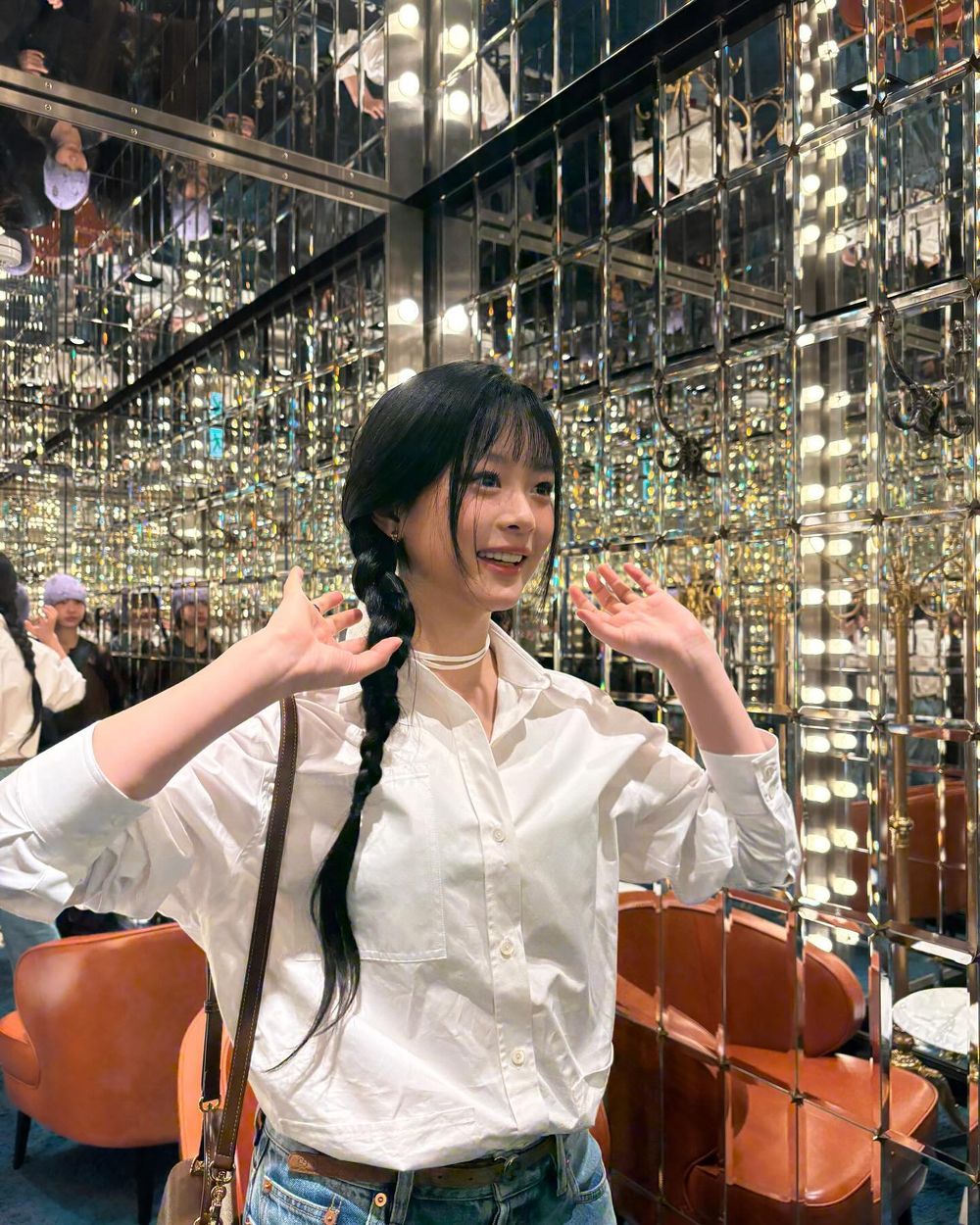 Gucci雙女神合體啦！Hanni麻花辮子可愛爆擊、IVE忙內Leeseo驚艷全網！-7