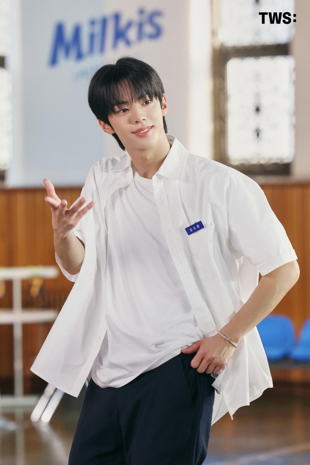 韓網評選7位「校服男神」KPOP偶像！秀彬、成訓初戀神顏太讓人心動，車銀優私下也是學霸校草！-11