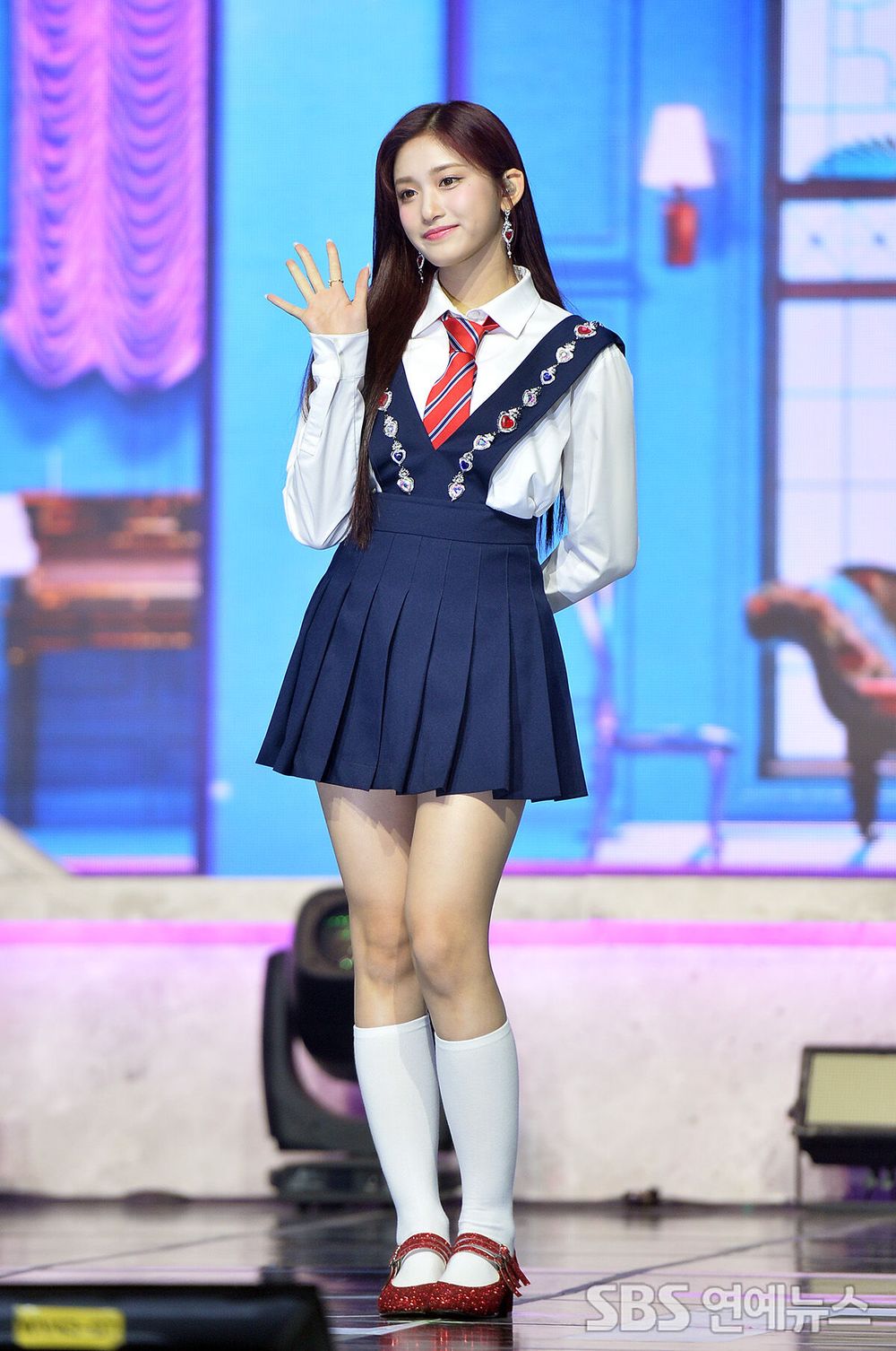 韓網評選7位「校服女神」KPOP偶像！李瑞、Winter清純美爆發，舒華獲封最強初戀！-2