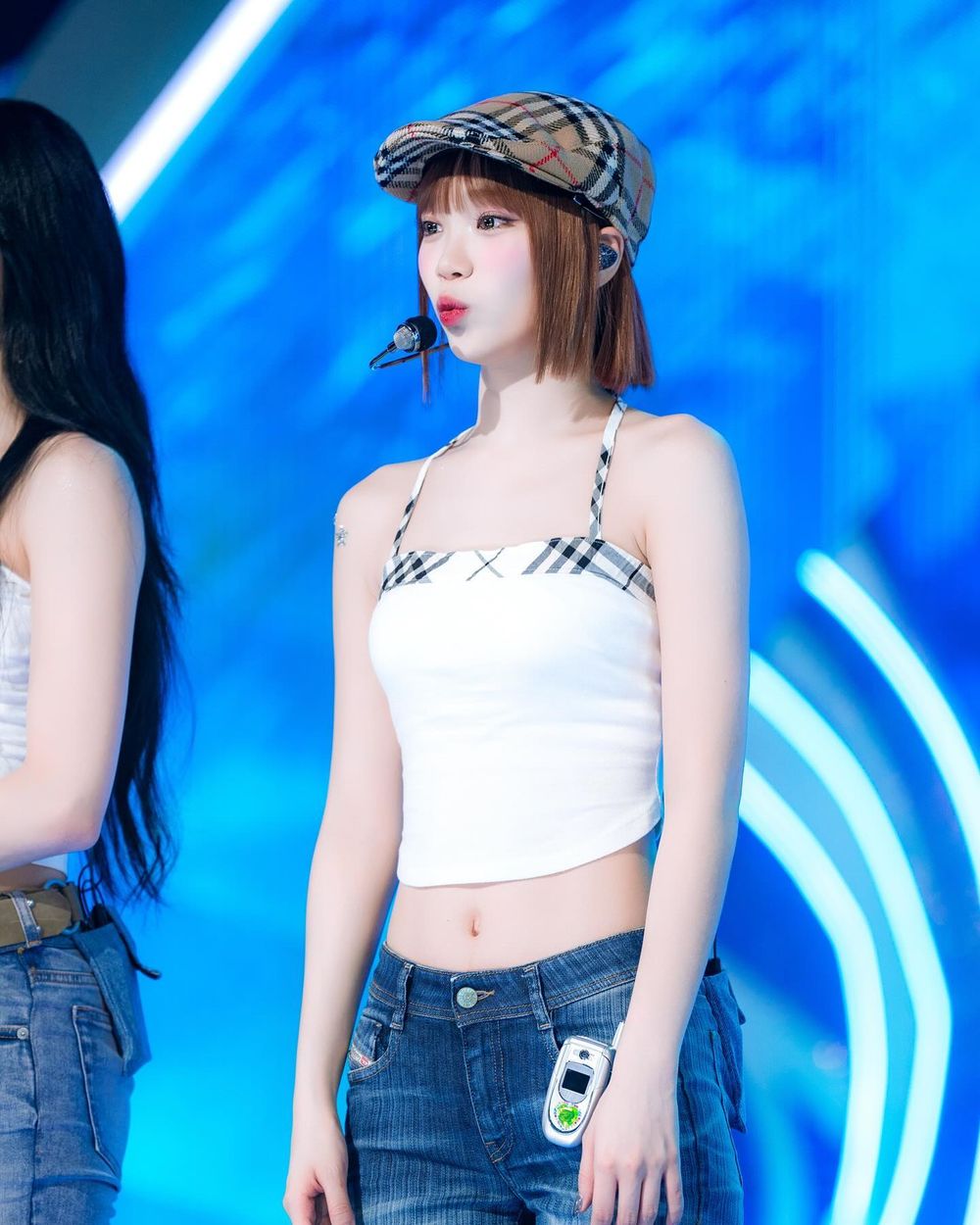 韓網熱議7位腰線超好看的KPOP女偶像！Yuna、Jennie腰臀比例太完美，張員瑛腹肌超驚人！-6