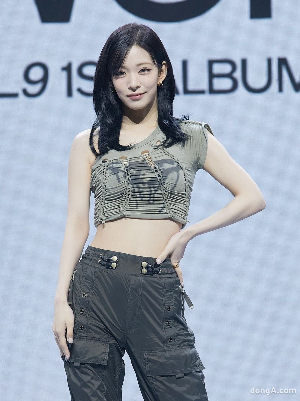 韓網熱議7位腰線超好看的KPOP女偶像！Yuna、Jennie腰臀比例太完美，張員瑛腹肌超驚人！-9