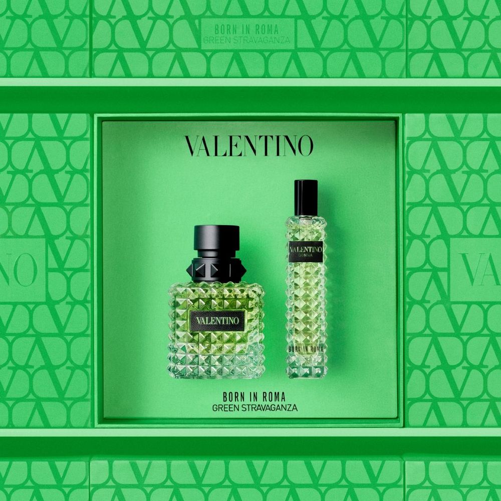 VALENTINO「2024聖誕禮物」10選！特調香檳金打亮、焦糖肉桂眼頰彩、夢幻香水禮盒限定包裝！-10