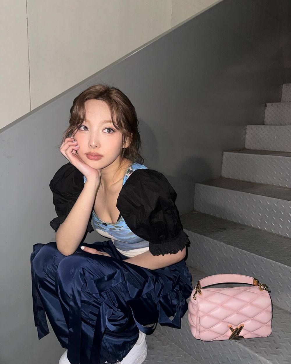 韓網熱議7位最想模仿的KPOP女偶像私服！Jennie、小娟話題度高，Karina引領全球潮流！-12