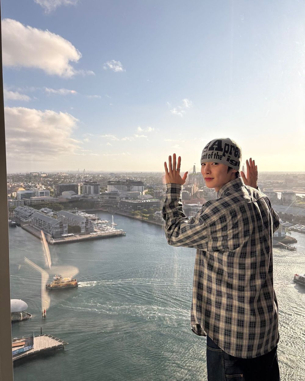 韓網熱議7位「最帥私服」韓團男偶像！然竣、車銀優穿出日常男友感，Hoshi成隊內時尚指標-8