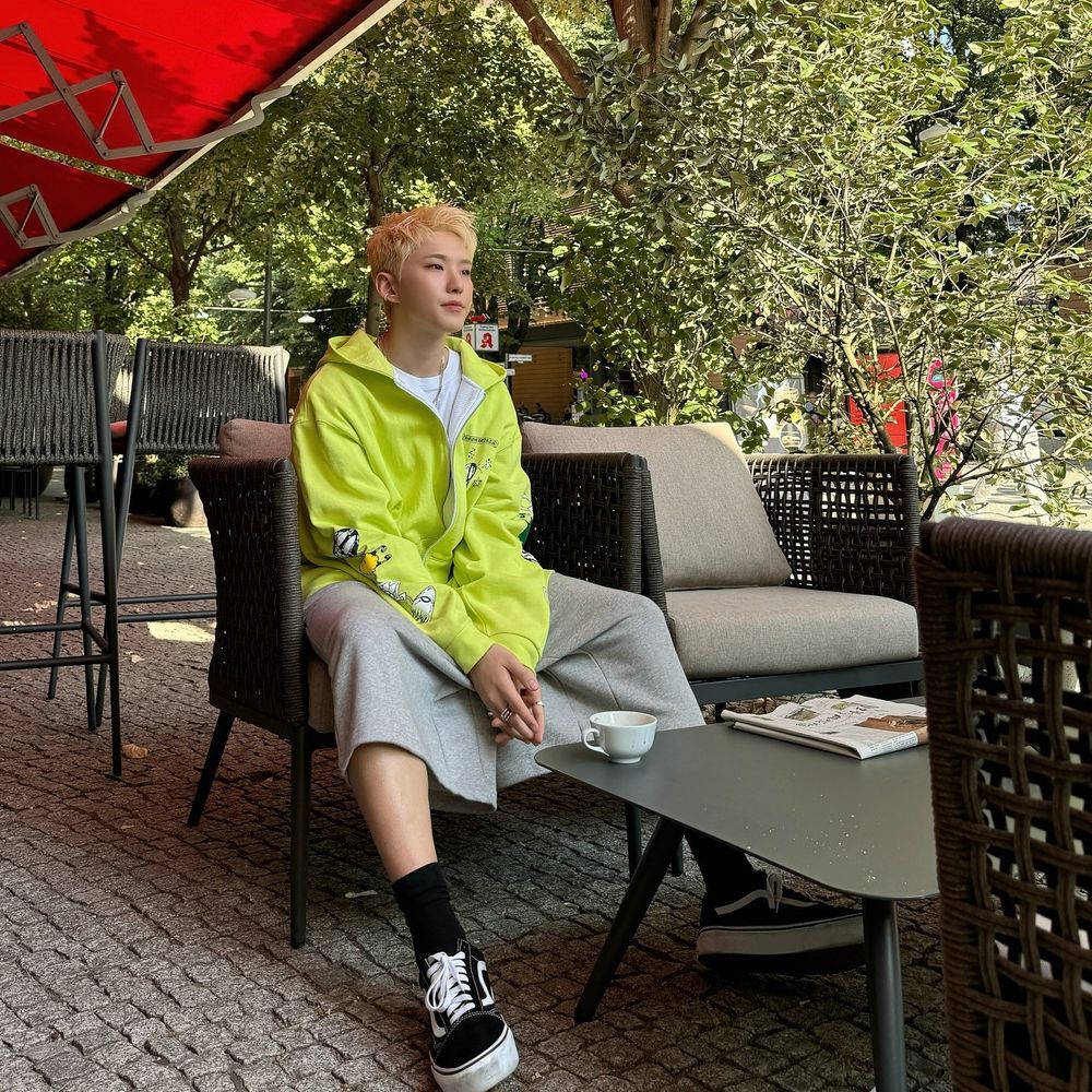 韓網熱議7位「最帥私服」韓團男偶像！然竣、車銀優穿出日常男友感，Hoshi成隊內時尚指標-11