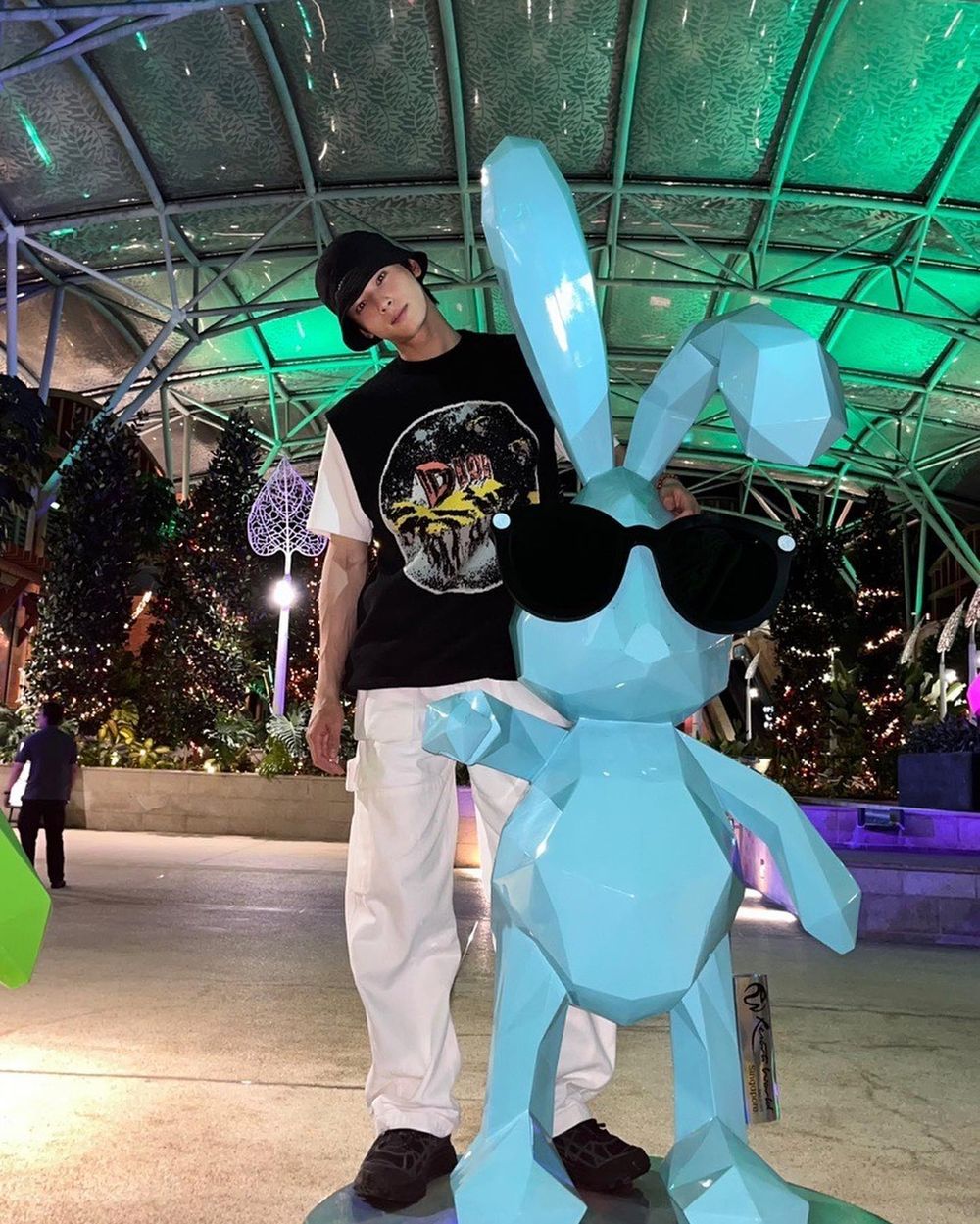 韓網熱議7位「最帥私服」韓團男偶像！然竣、車銀優穿出日常男友感，Hoshi成隊內時尚指標-6