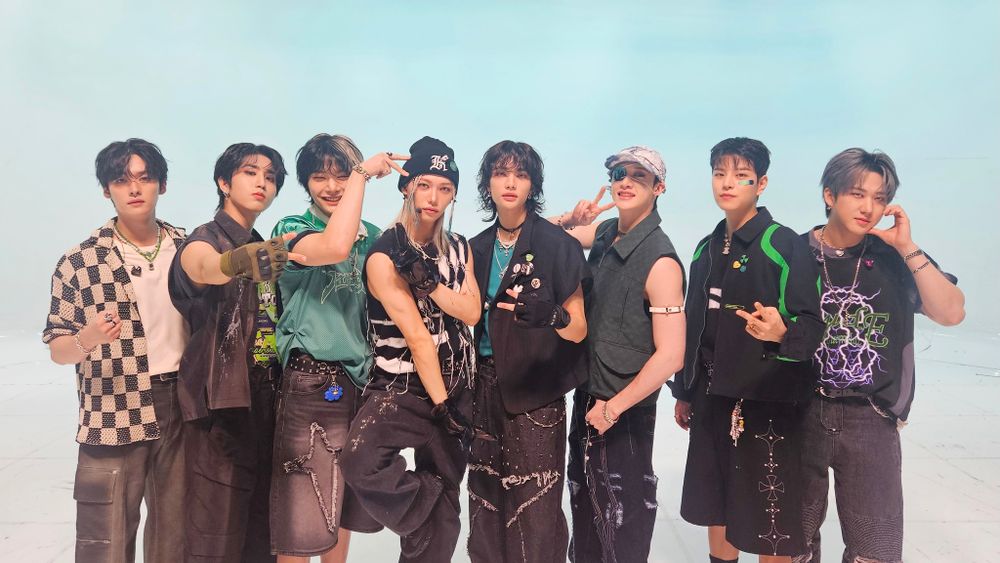 日本專輯收入最高的KPOP韓團TOP8！Stray Kids第8，TWICE僅排第4，冠軍是這組天團！-2