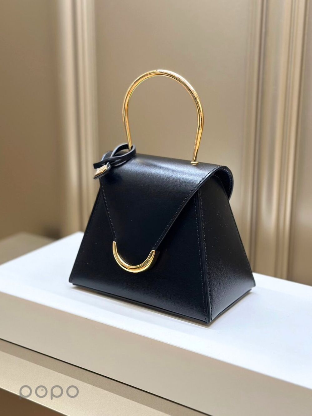 真正豪門愛包！比利時皇室御用Delvaux最新「Caprice梯形包」天堂雲朵藍太美了吧！-3