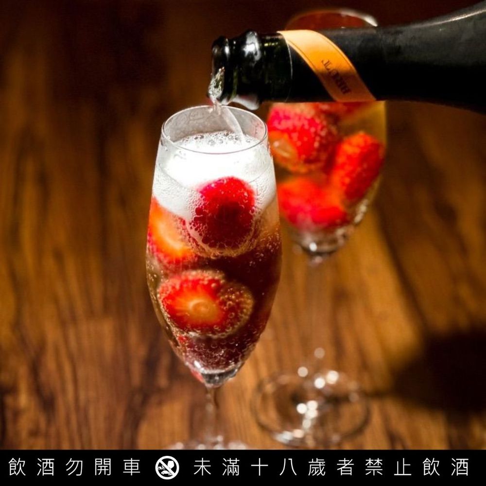 2024聖誕節聚餐就到這5間台北餐酒館！烤豬五花配啤酒超療癒、「這間」蔬食餐酒館沒訂位吃不到！-5
