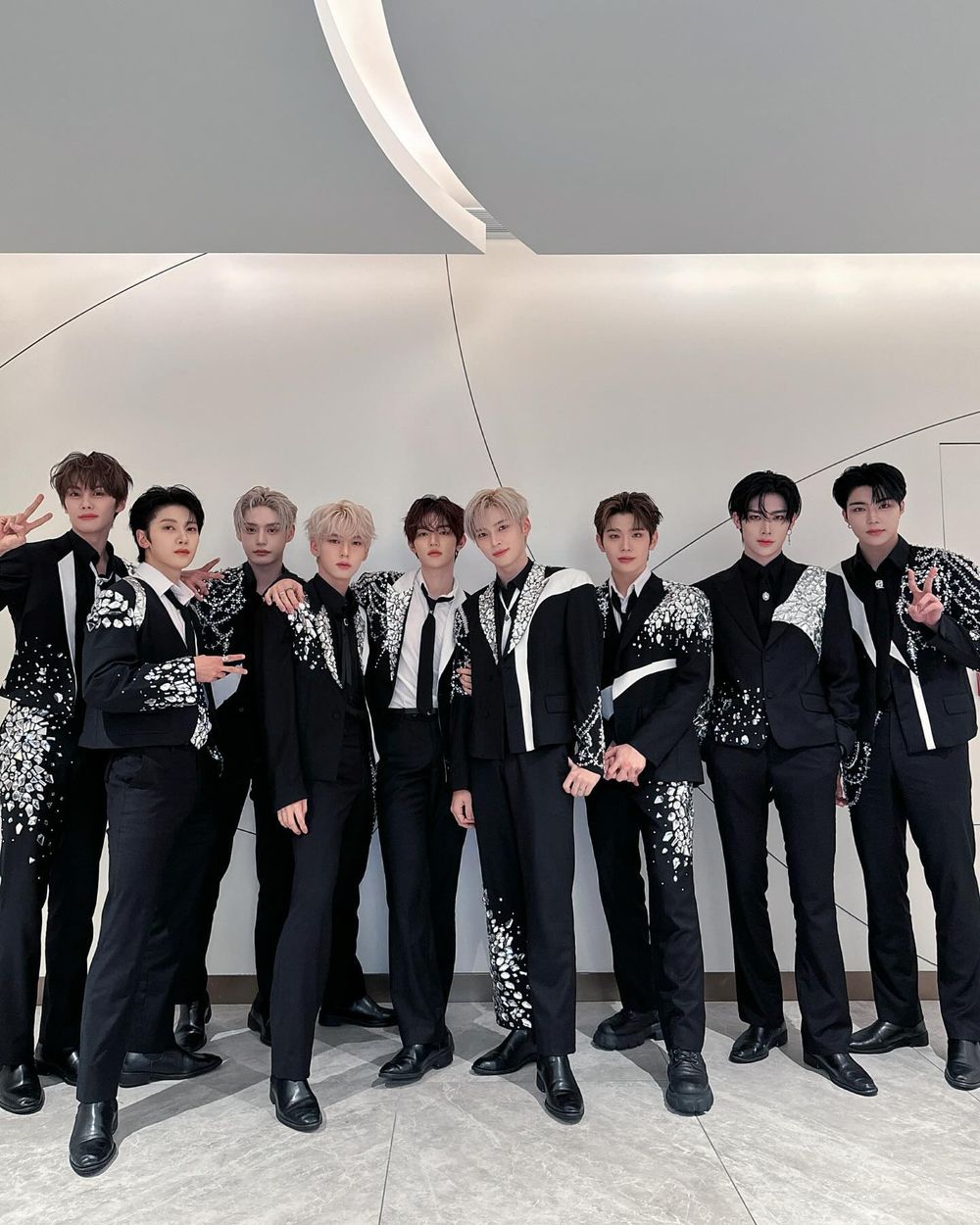 2024韓國10代網友最常搜尋的KPOP男團TOP10！Stray Kids僅第九，TXT第六，冠軍人氣實至名歸！-2
