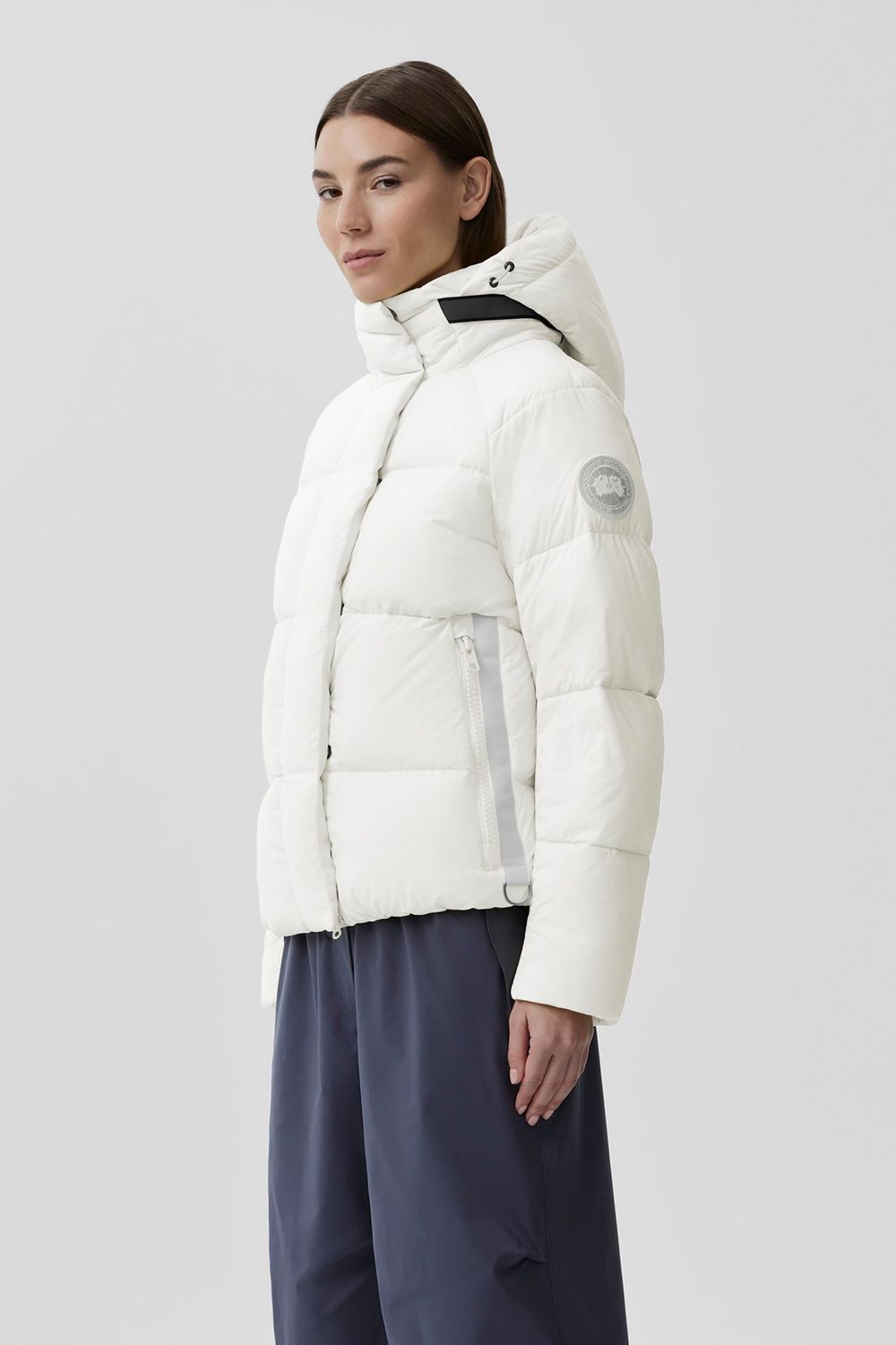一生值得收藏5大頂奢外套！香奈兒毛呢外套、BURBERRY風衣，買了可以穿十年！-5