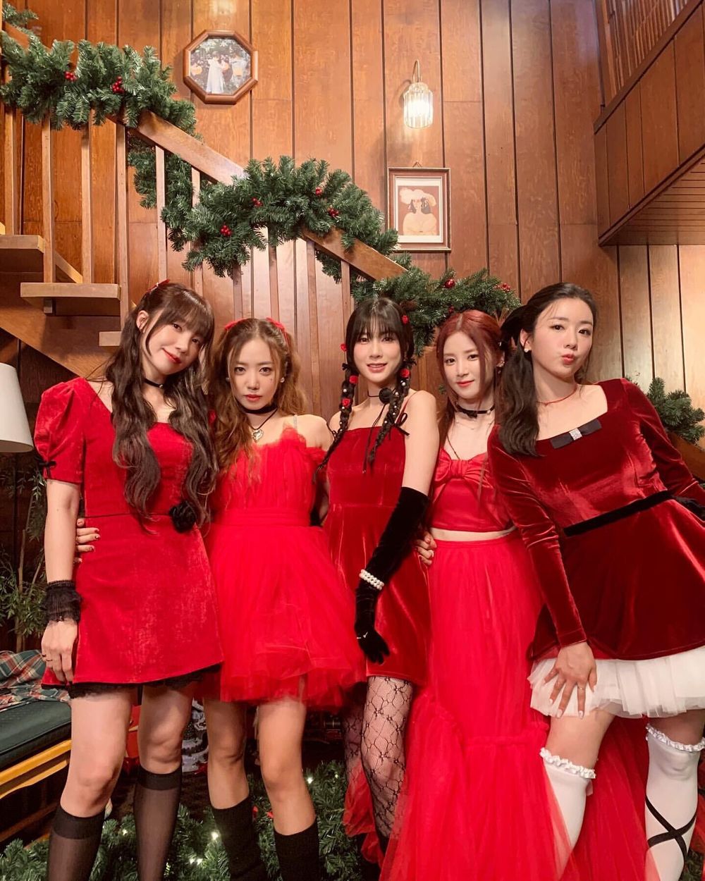 12月必聽韓團聖誕歌曲！EXO《初雪》成冬天逆襲神曲，Red Velvet & aespa跨團合作獲讚最美聖誕歌曲！-12