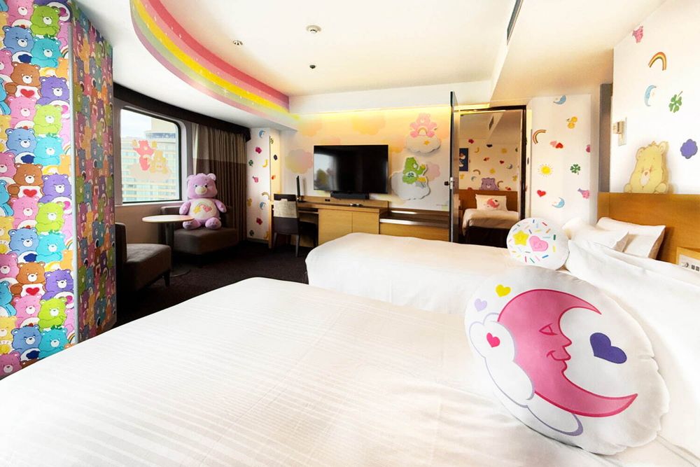 2025東京住宿推薦！「Care Bears聯名主題房」彩色熊熊牆可愛發瘋、限定白色小熊只有這買得到！-3