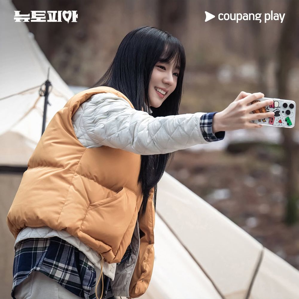 Jisoo新韓劇《流感》開播！劇中造型全曝光！韓系女友風超無敵、根本天生當女主的料！-4