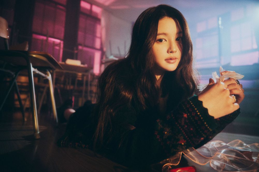 SM新女團「Hearts2Hearts」8位成員介紹！「她」被選為音樂節目新MC，高顏值成員撞臉師姐Karina引熱議！-16