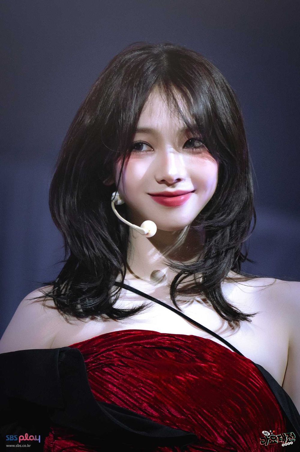 韓網熱議7位舞台上存在感超強的女偶像！Ahyeon實力驚人，Karina、安俞真風格搶眼！-9
