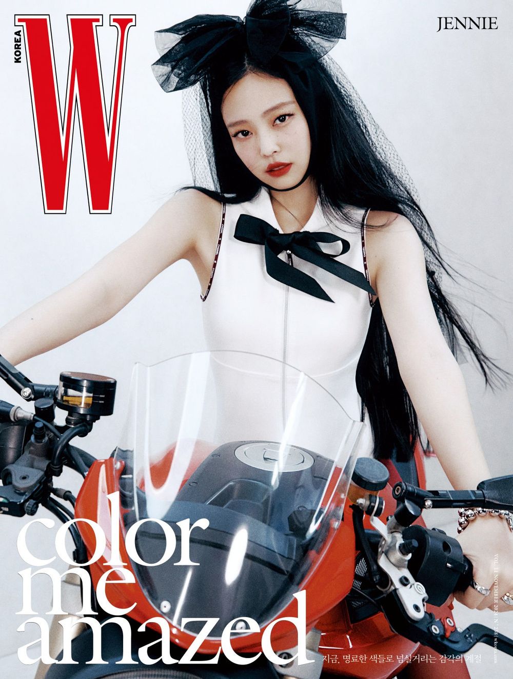 韓網評選7位「畫報匠人」KPOP女偶像！張員瑛不科學身材引熱議，Jennie、IU時尚完成度太高！-3
